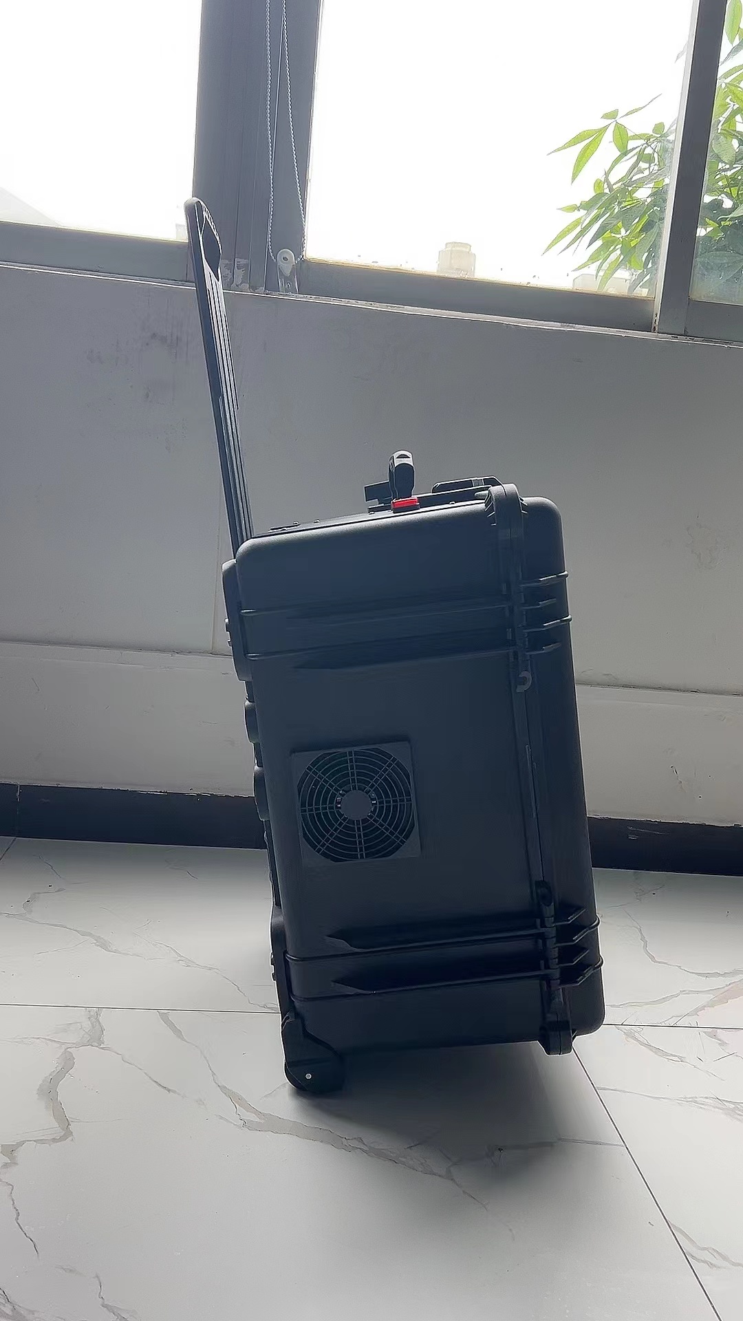 靖安手拉箱型移动通信干扰器